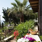 Villa Oasis A Magical Garden In